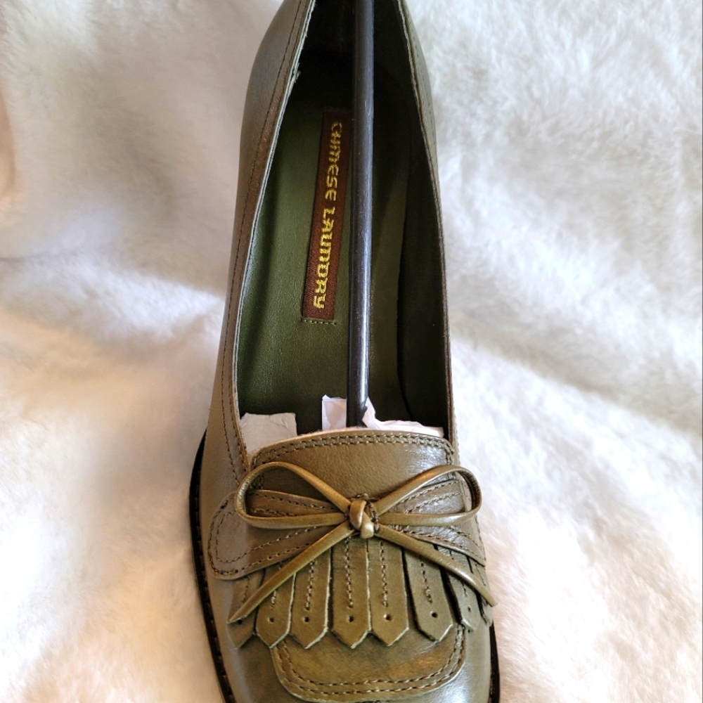 Chinese Laundry Olive Green Leather Bow Loafers Heels